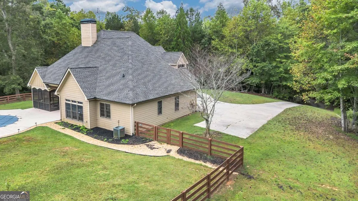 118 Sylvias Way