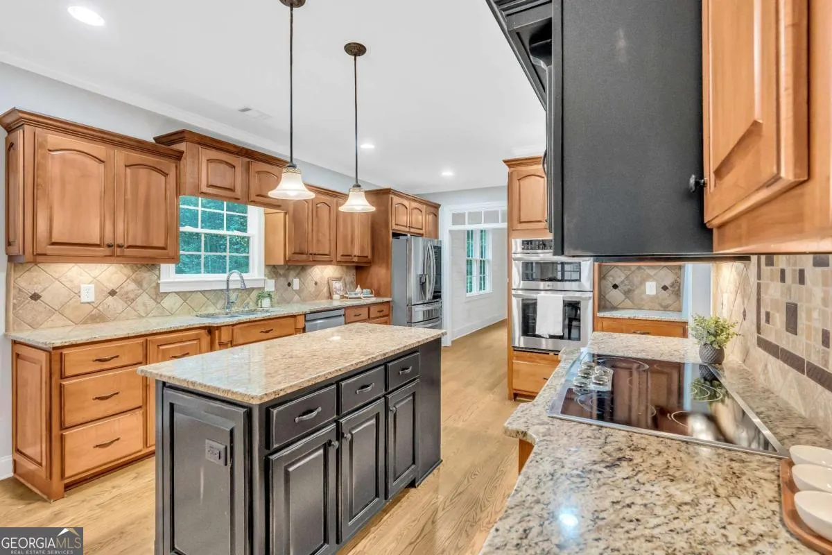 118 Sylvias Way