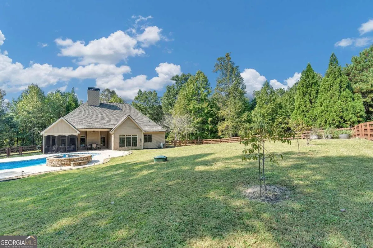 118 Sylvias Way