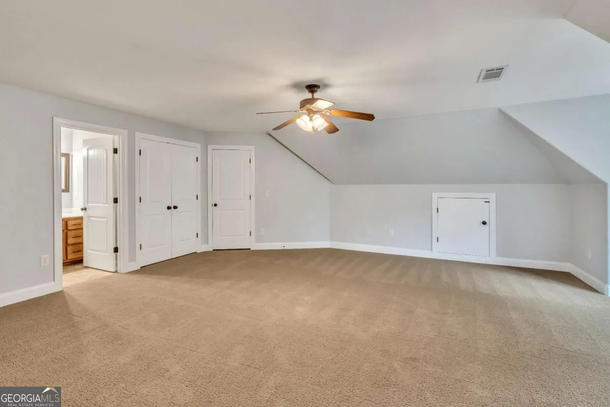 118 Sylvias Way