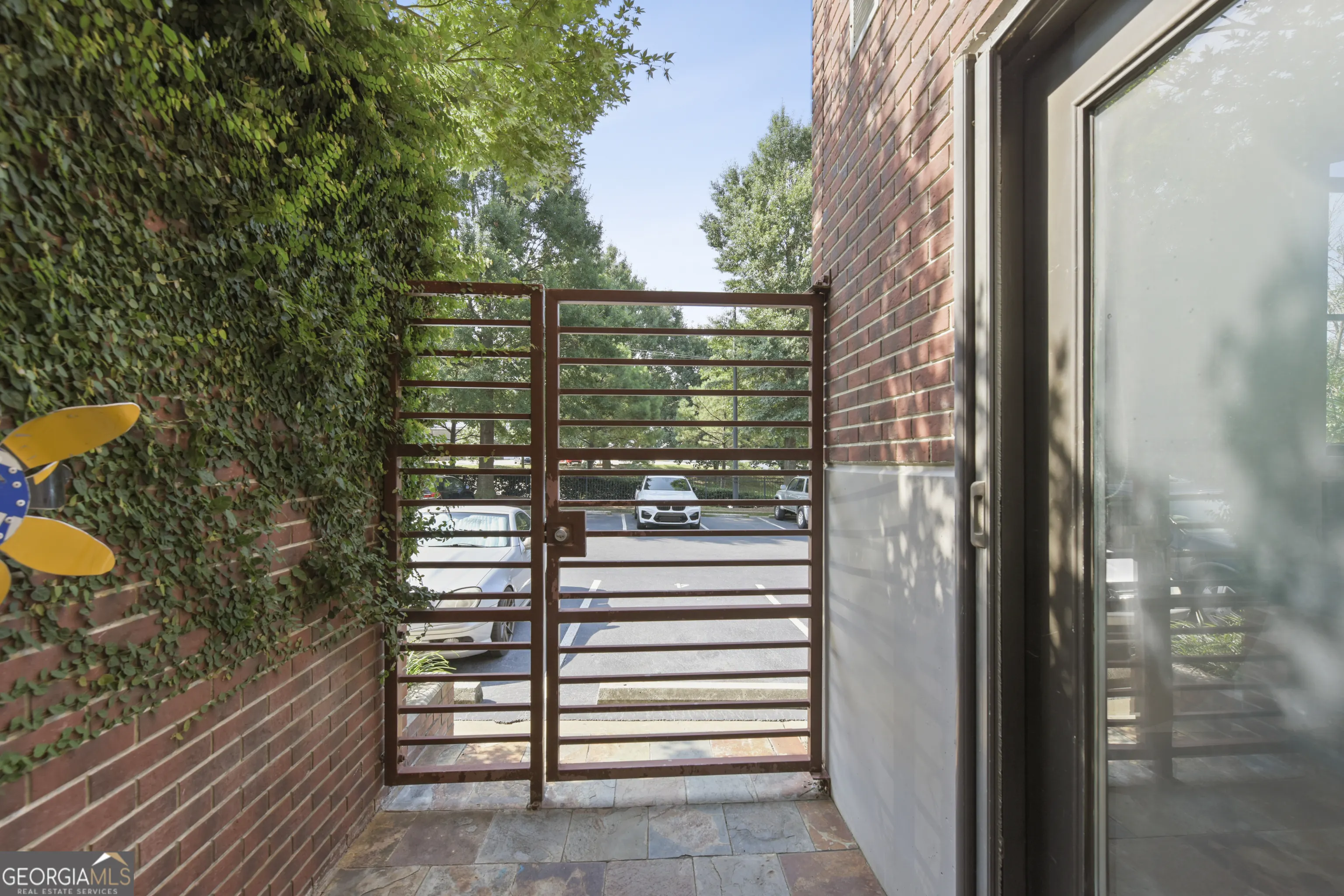 102 790 North Avenue NE, #102