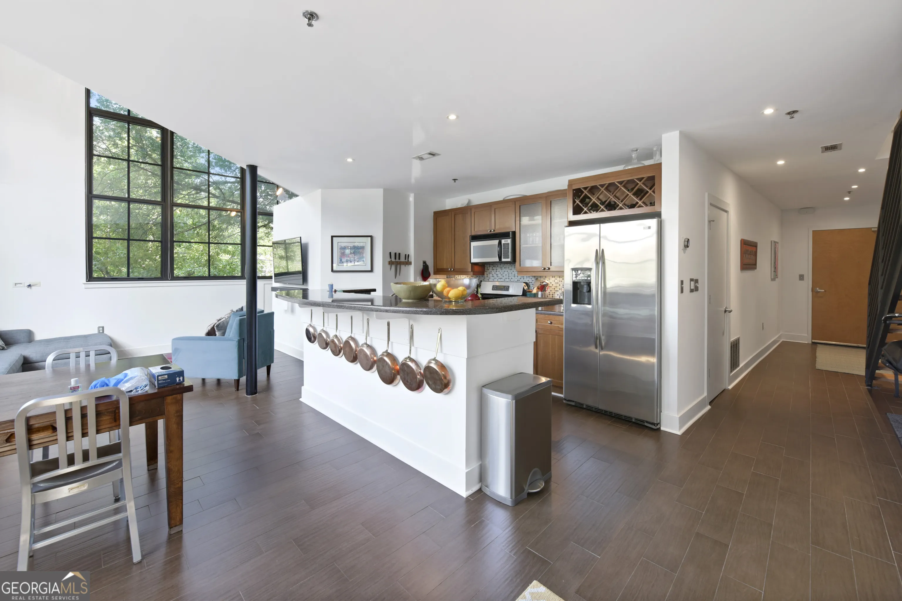 102 790 North Avenue NE, #102