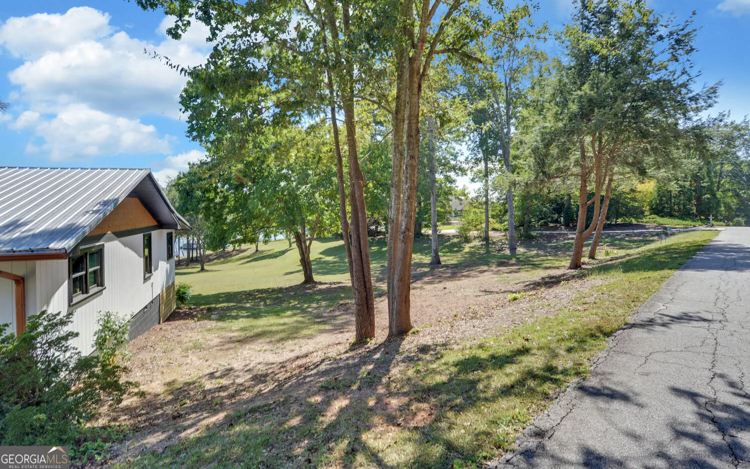 1000 & 1036 Lightwood Road