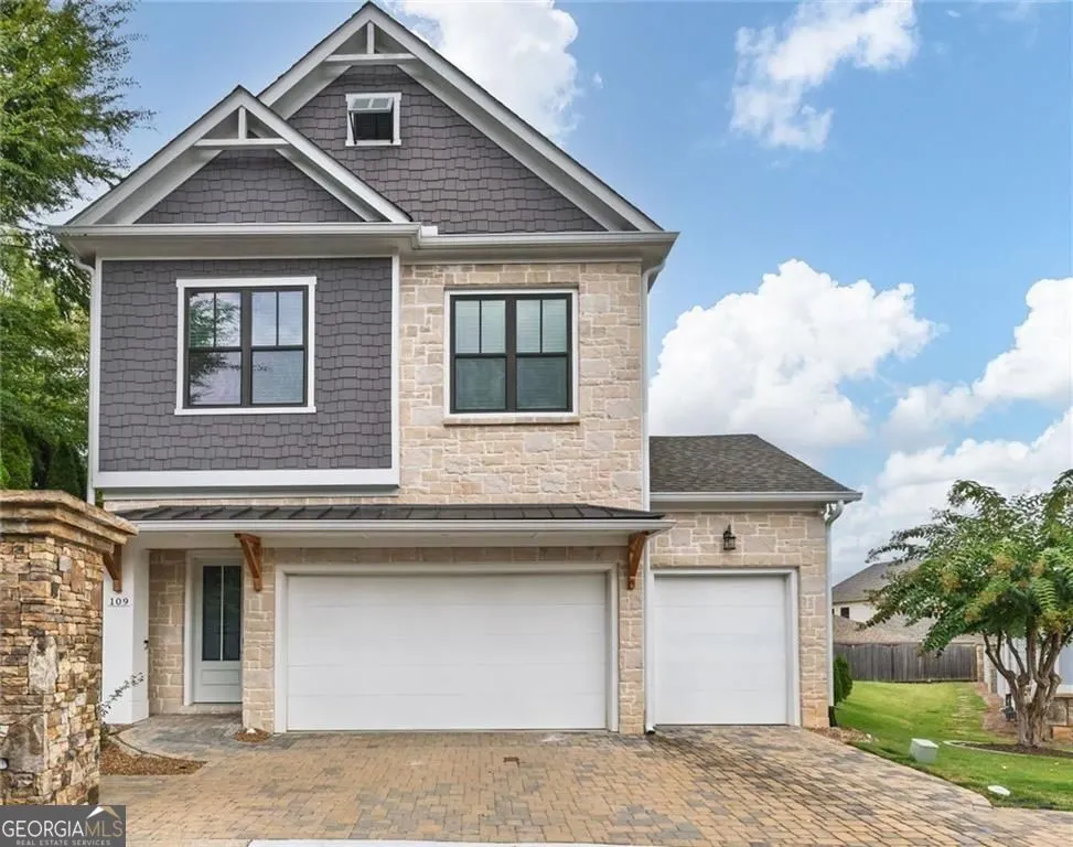 109 Village Green Avenue
