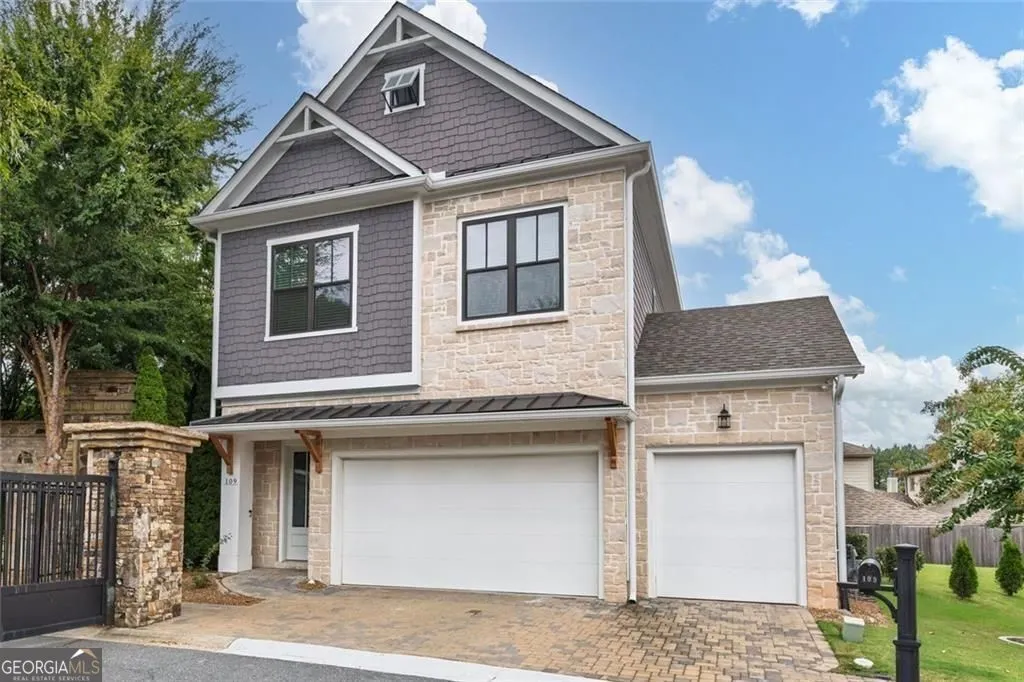 109 Village Green Avenue