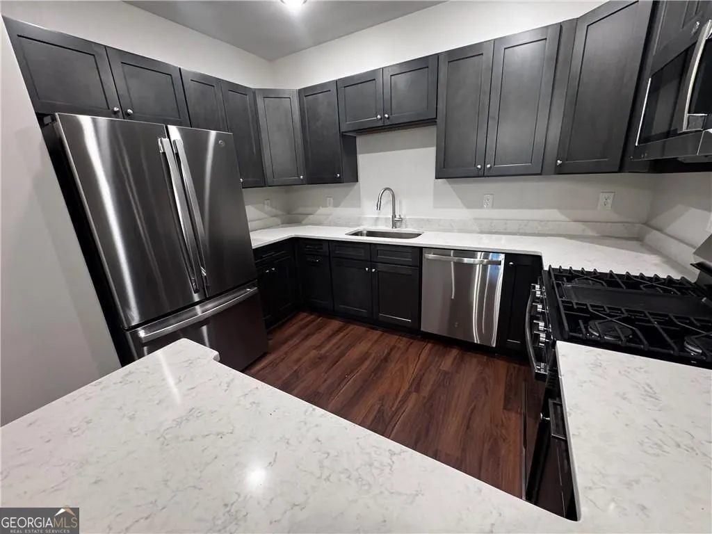 P 1777 Temple Avenue, #P