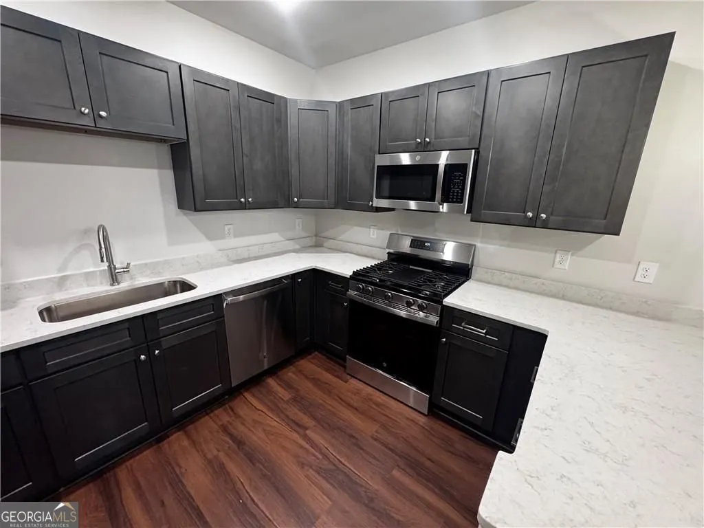 P 1777 Temple Avenue, #P