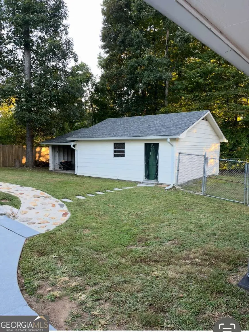 1507 Lynnwood Drive NE