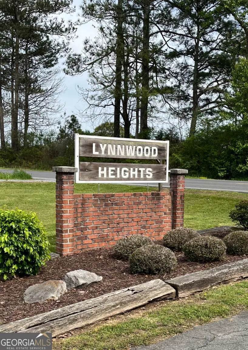 1507 Lynnwood Drive NE