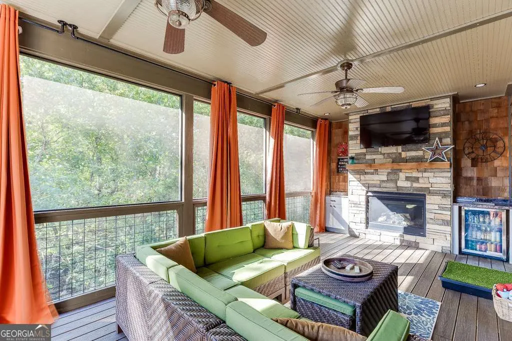386 Ridge Walk Court