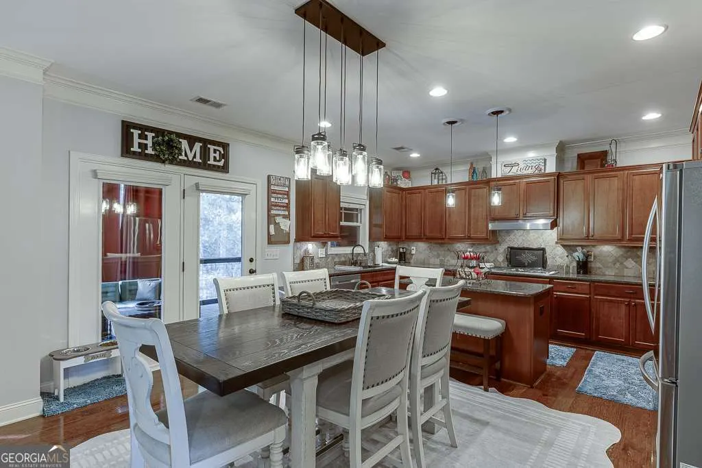 386 Ridge Walk Court