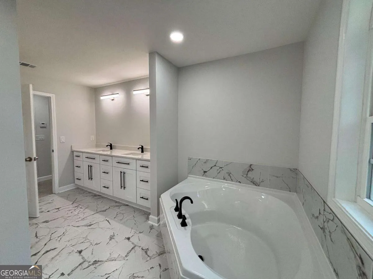 2122 Graystone Parkway