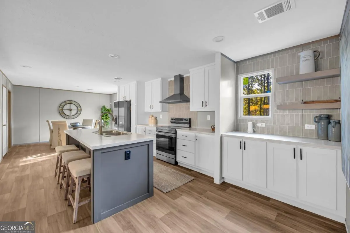 946 Essic Road