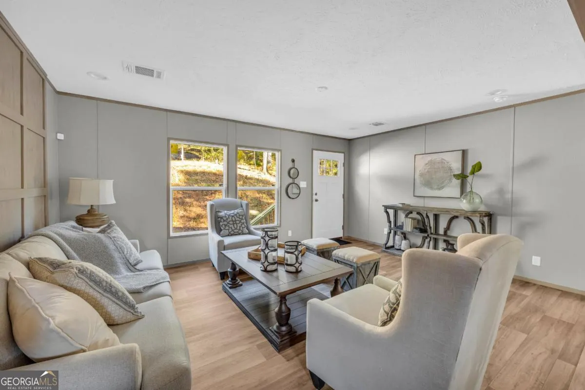 946 Essic Road