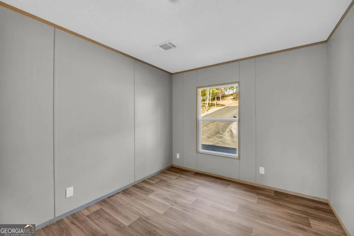946 Essic Road