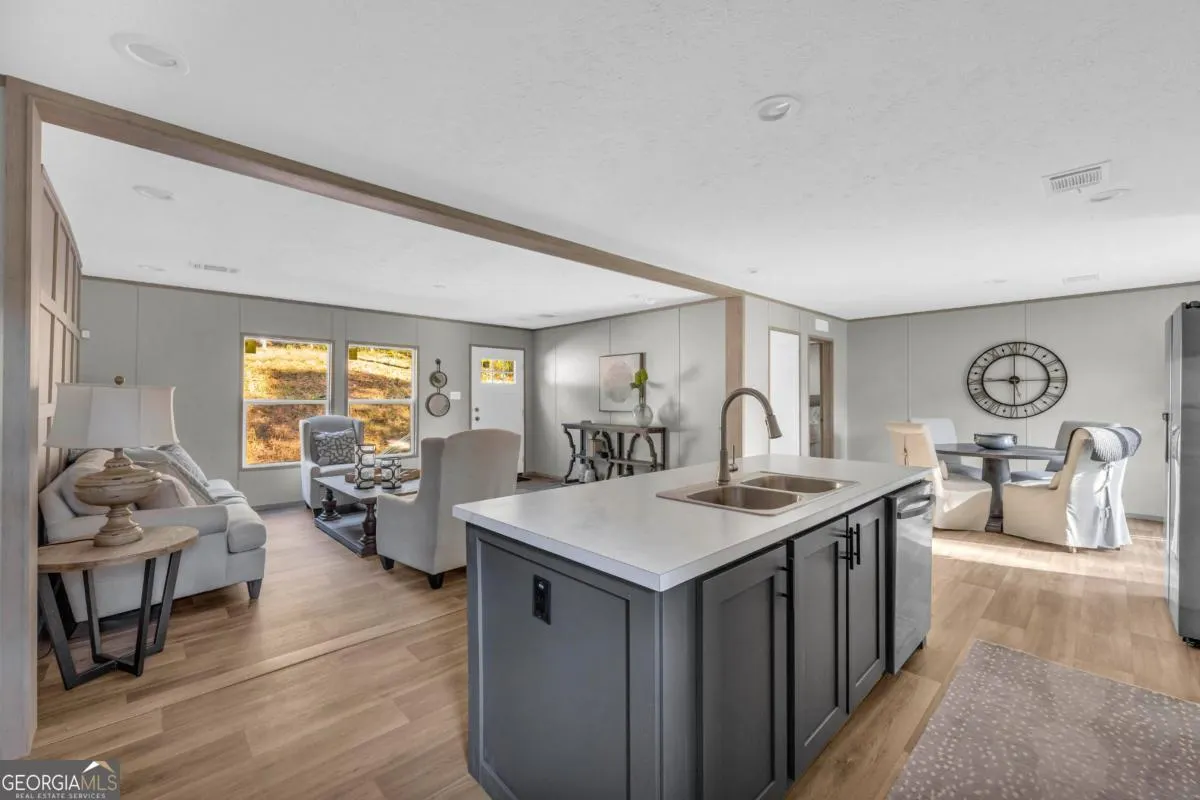 946 Essic Road