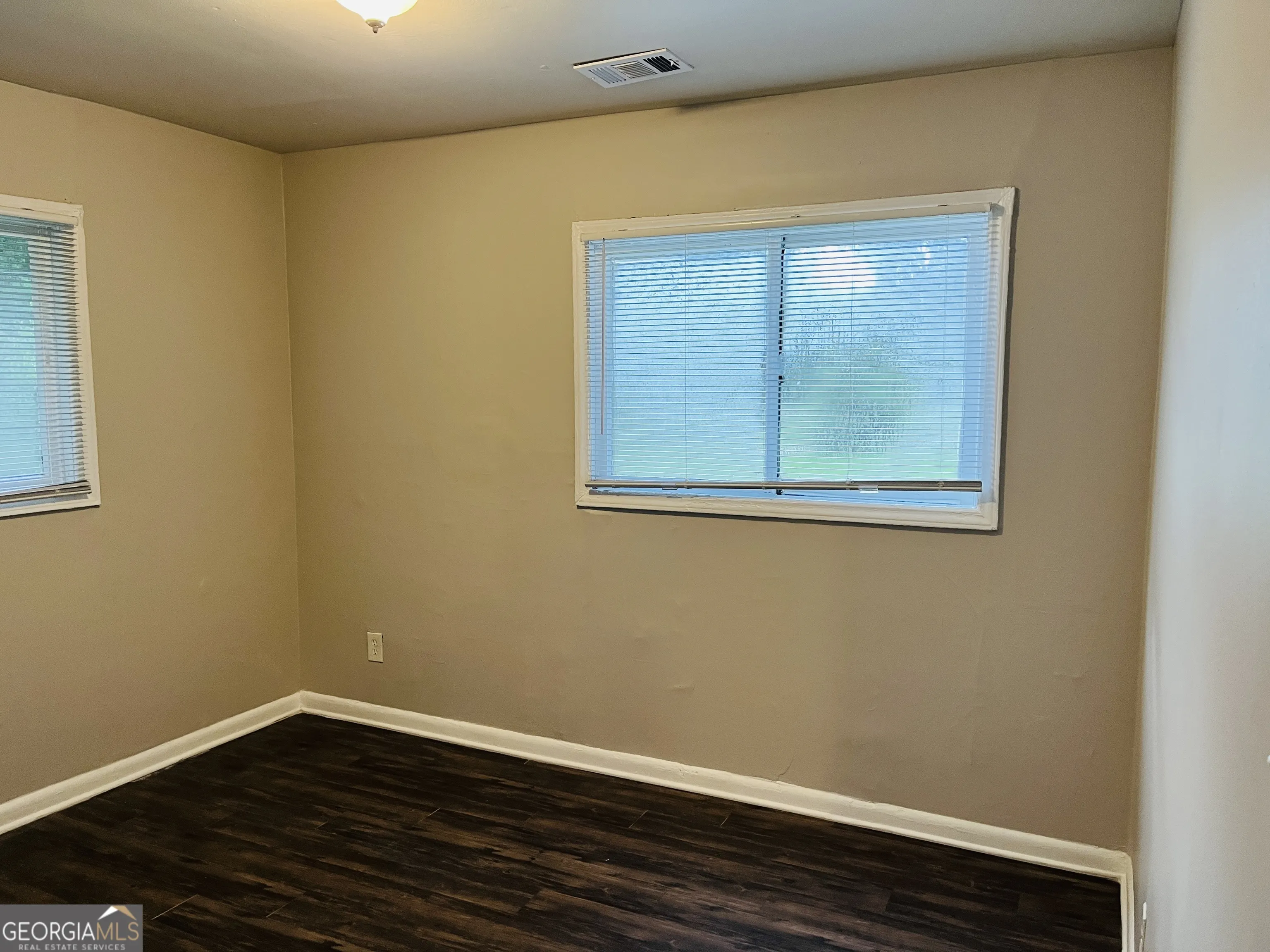 6100 6102 E Fayetteville Drive, #6100