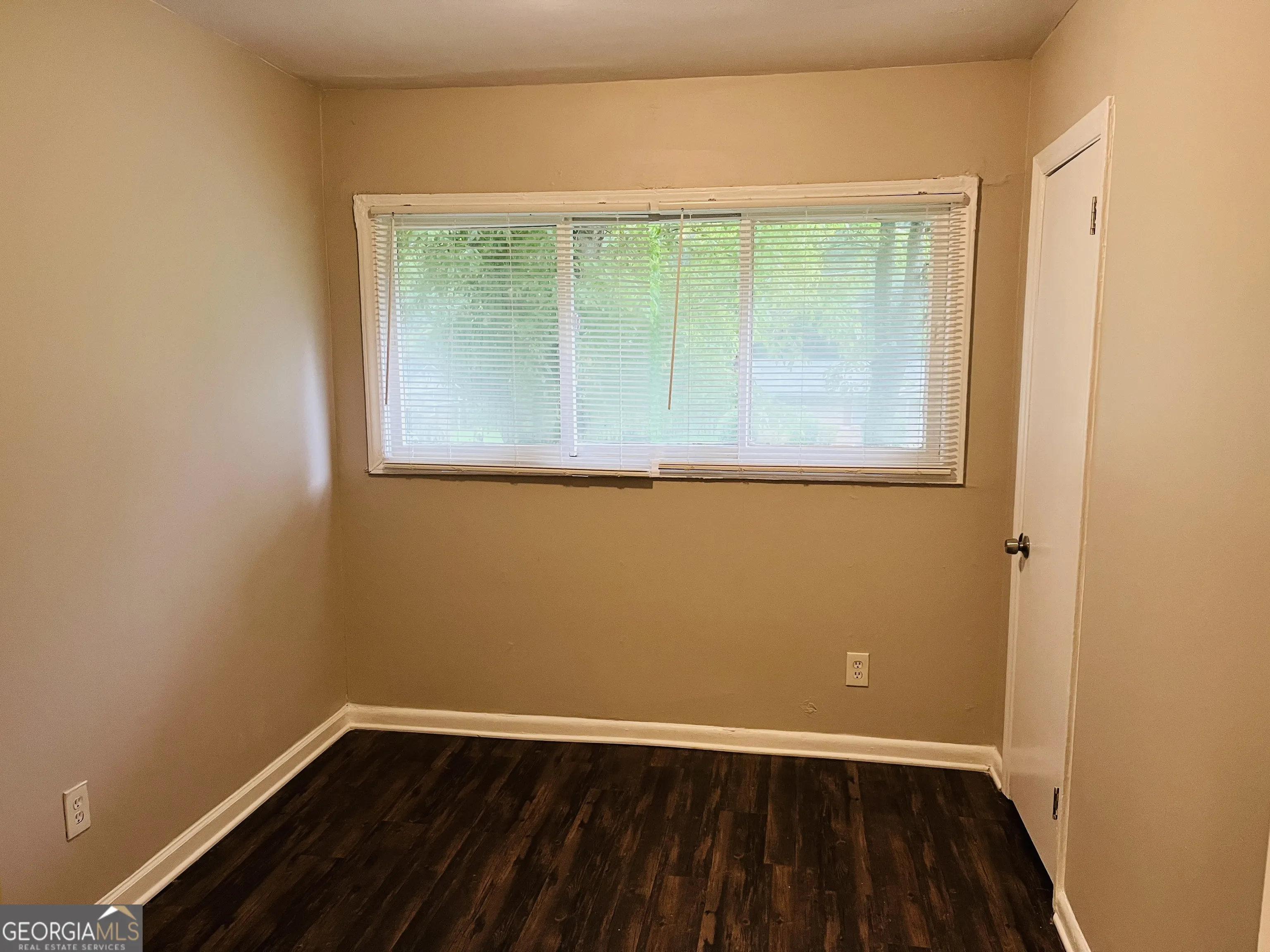 6100 6102 E Fayetteville Drive, #6100