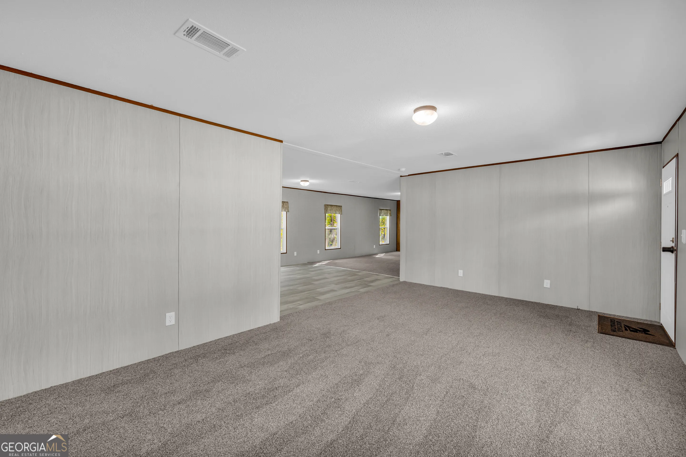 596 Pinetree Circle