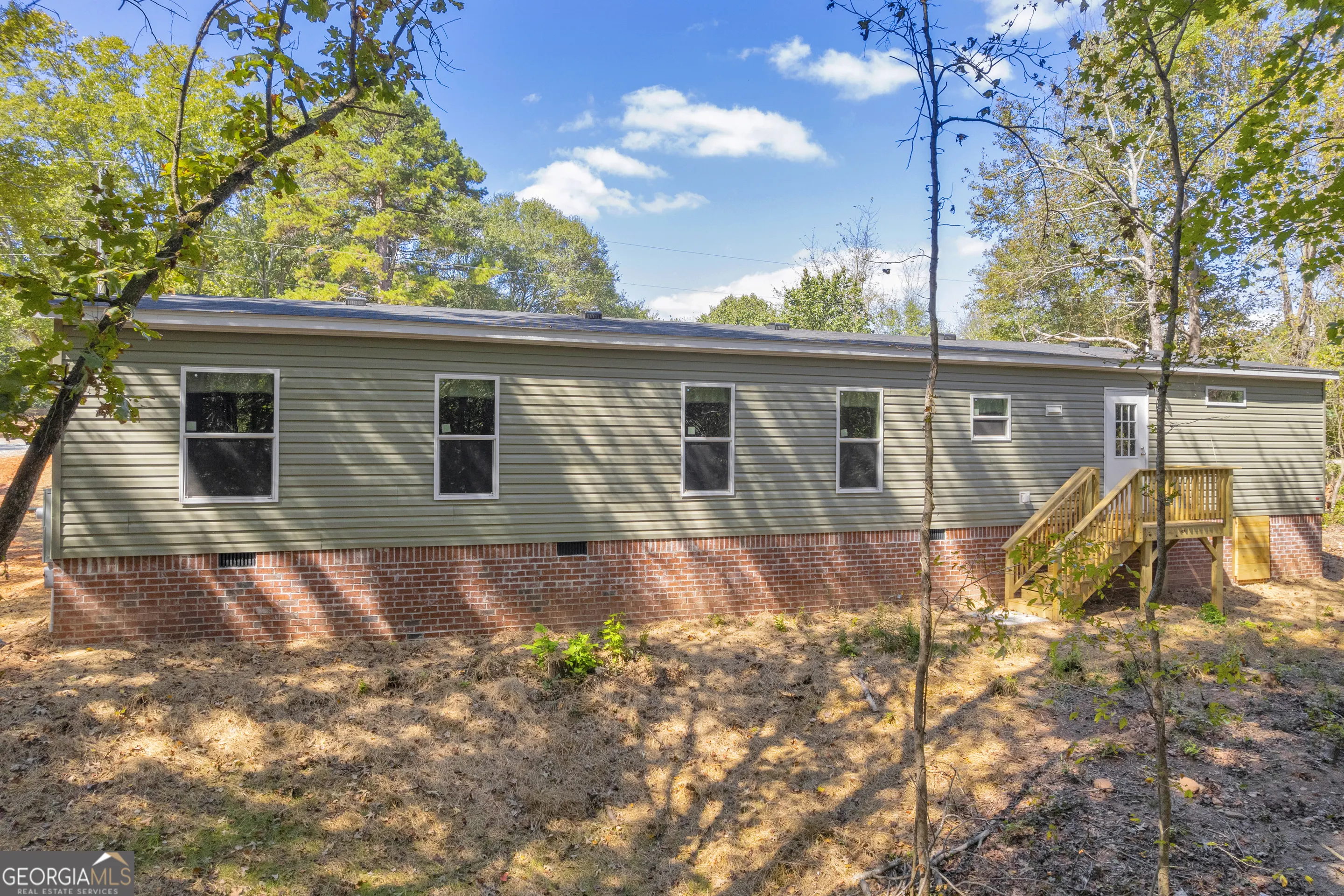 596 Pinetree Circle