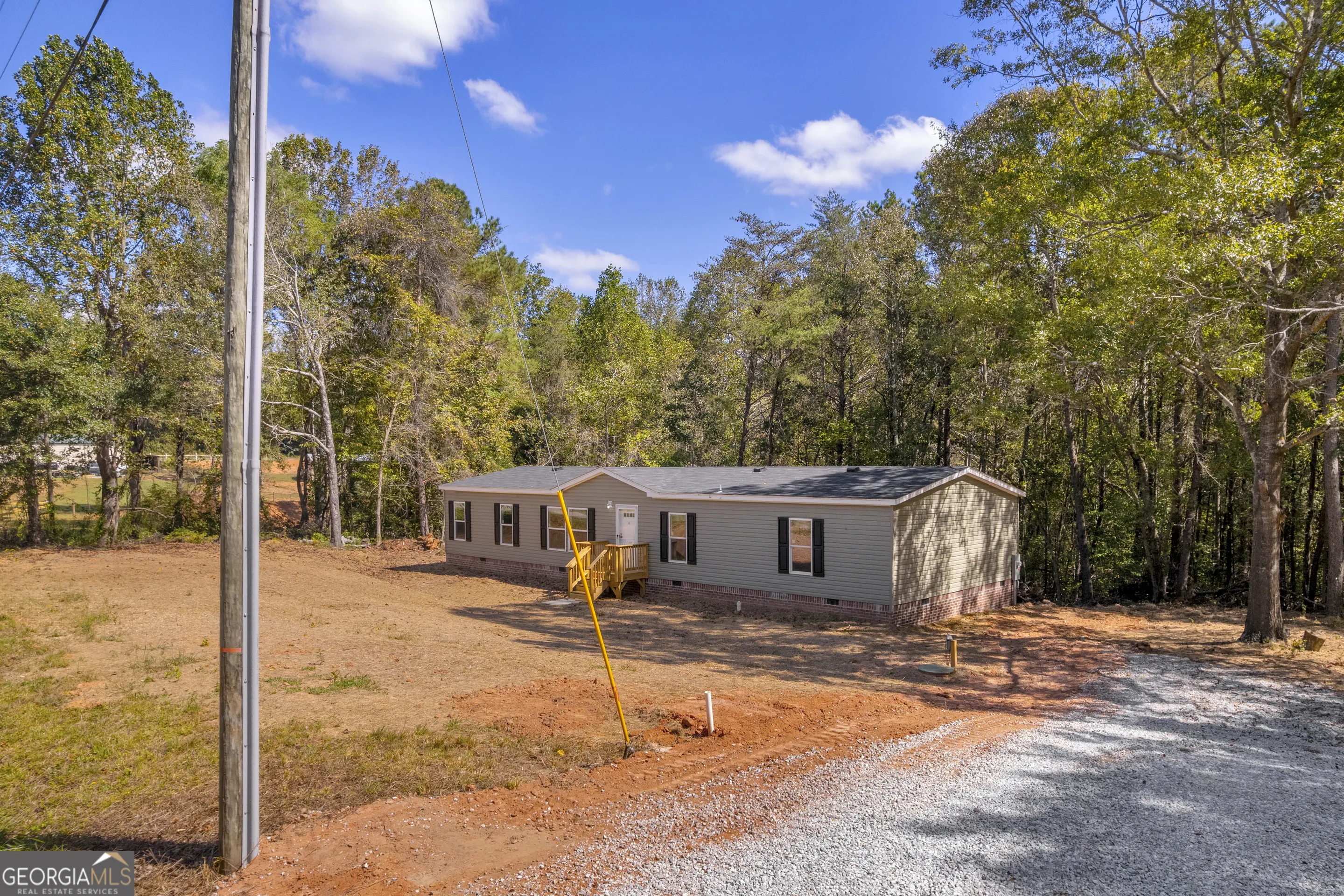 596 Pinetree Circle