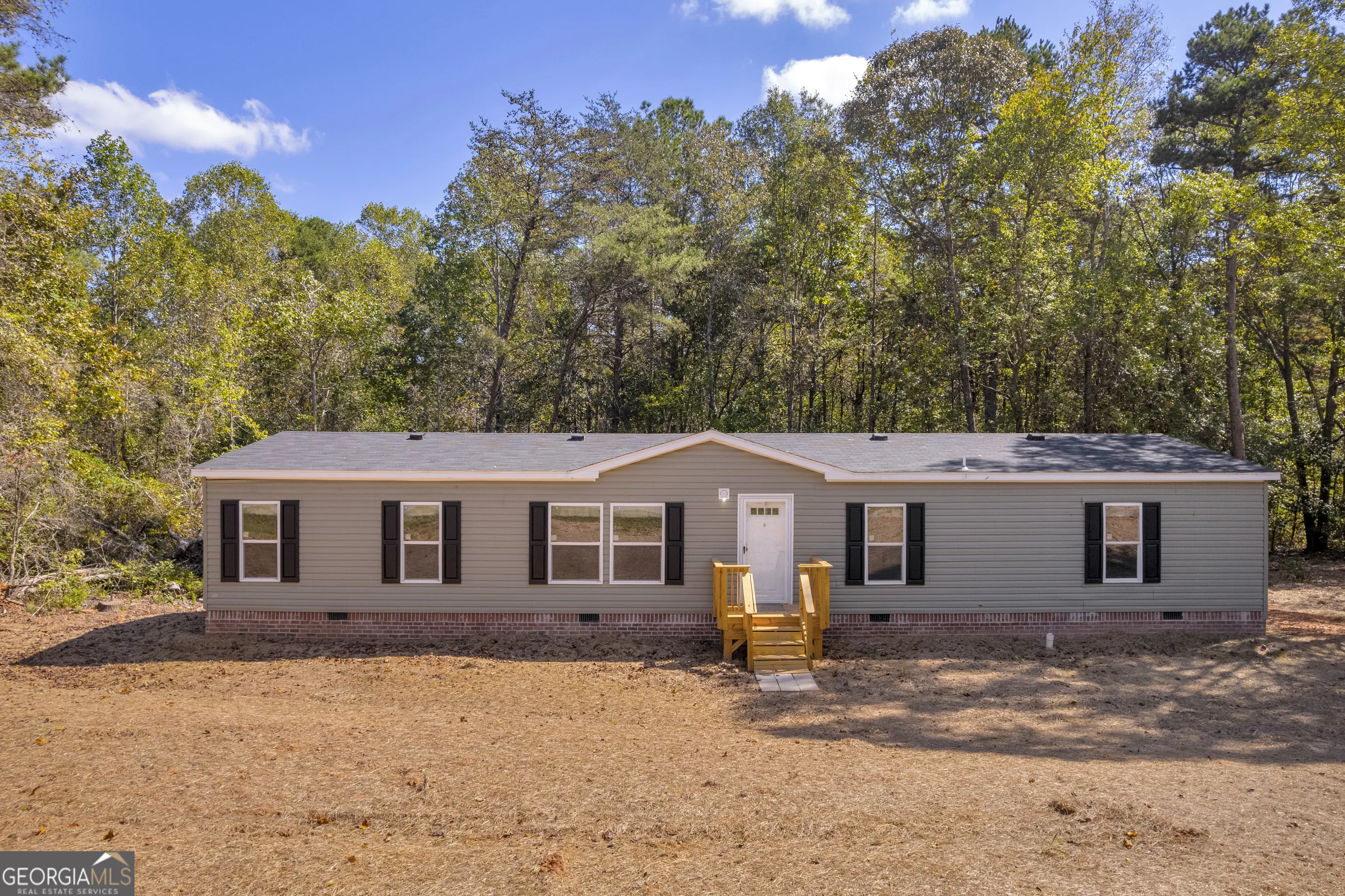 596 Pinetree Circle