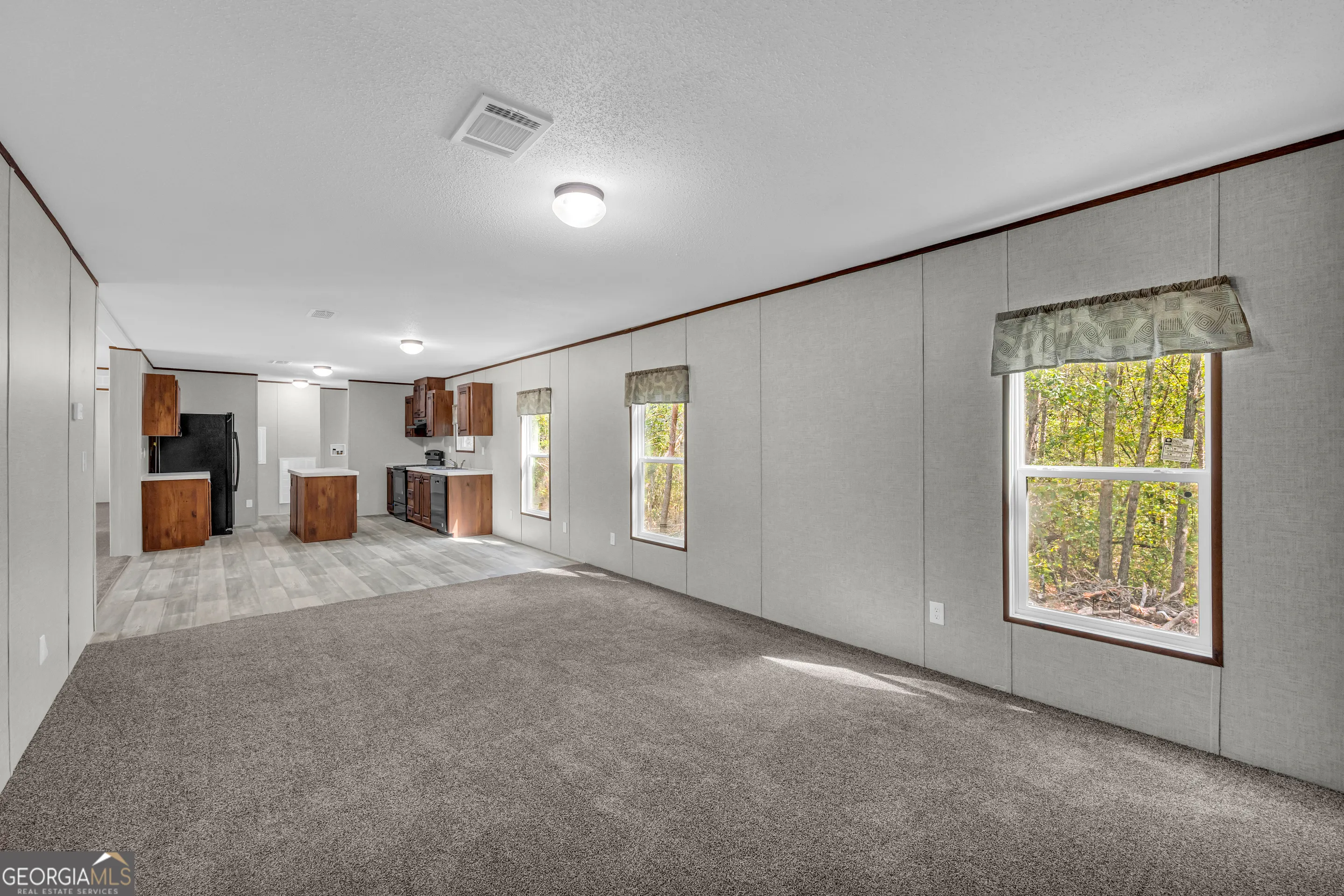 596 Pinetree Circle