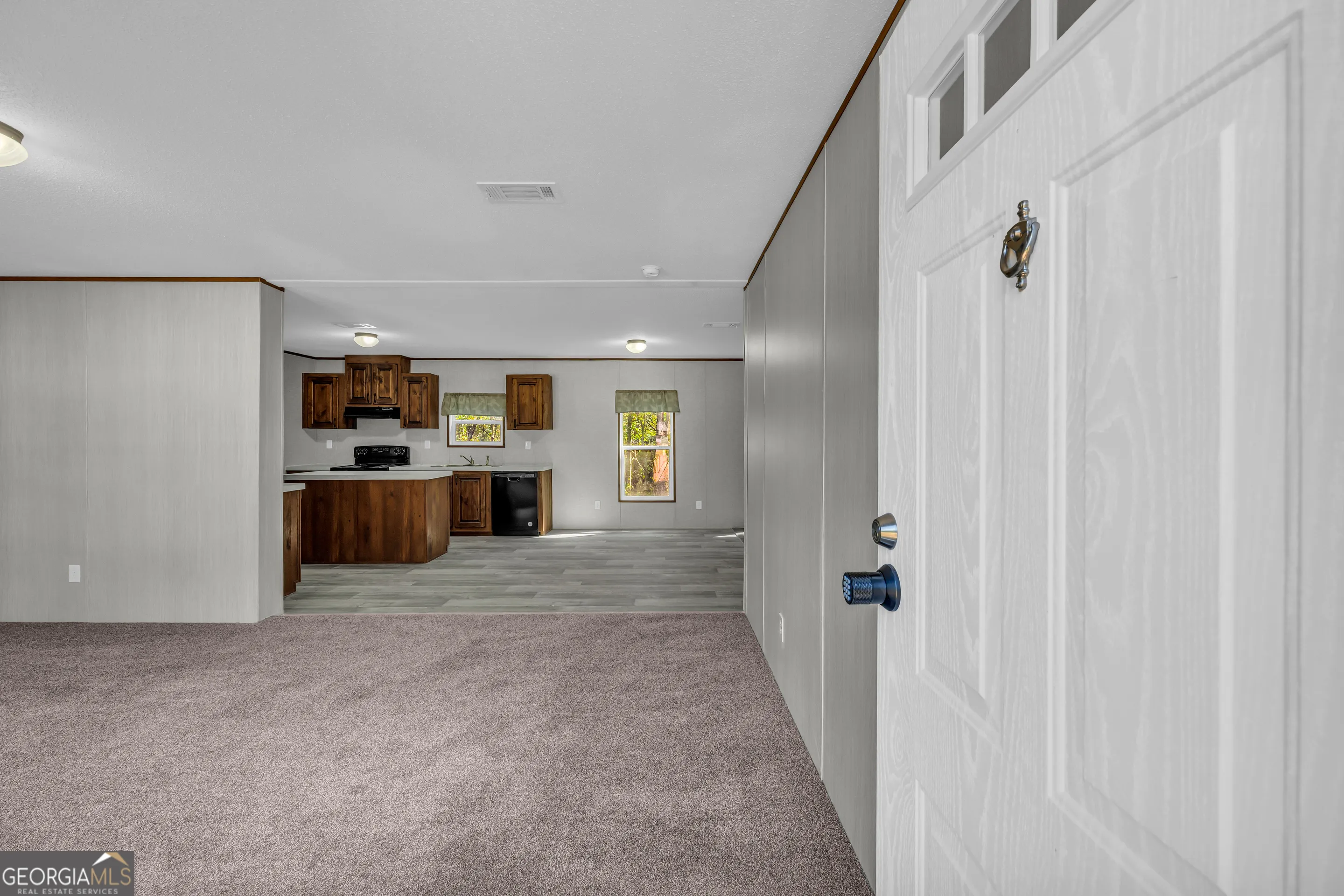596 Pinetree Circle