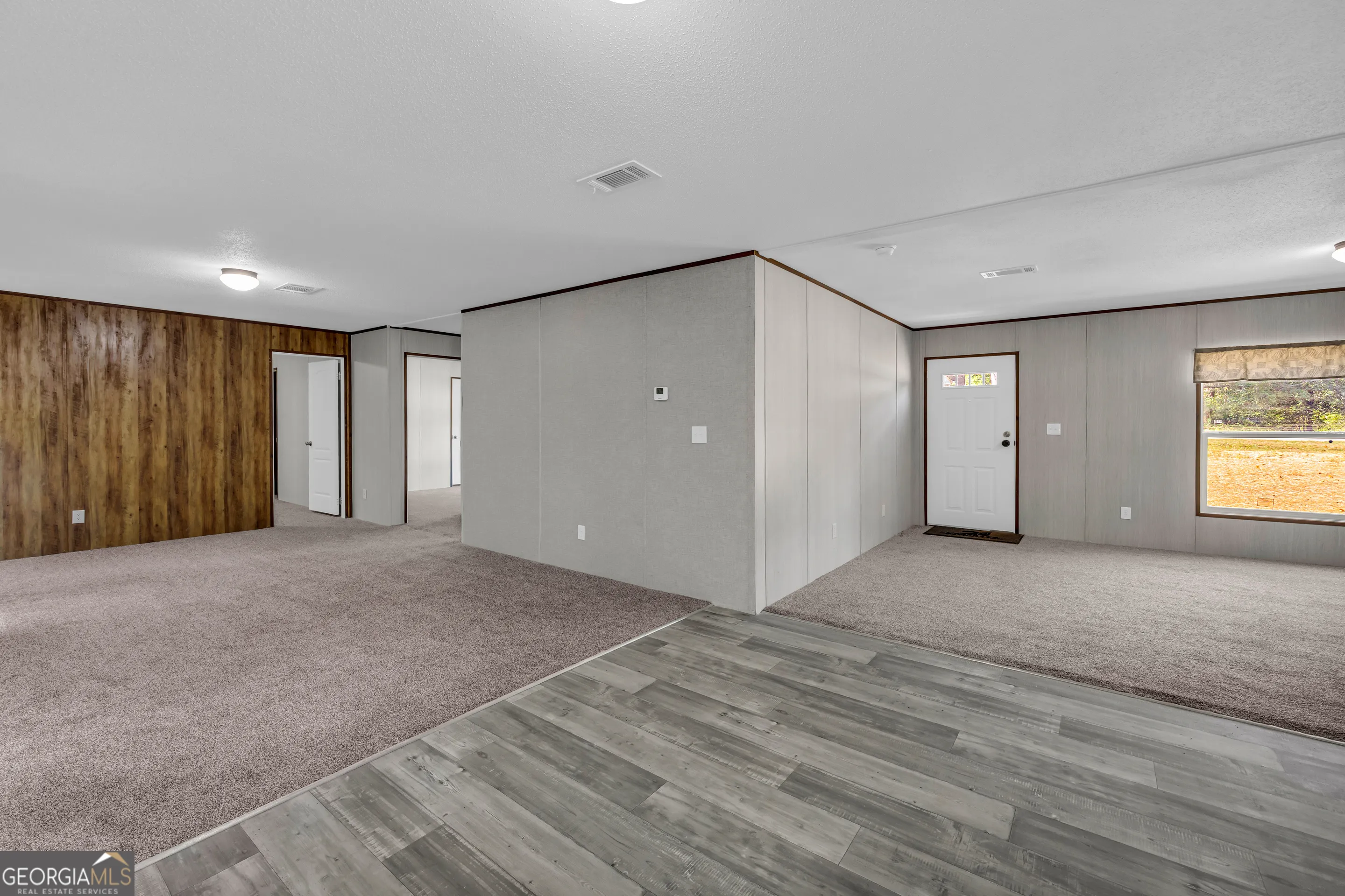596 Pinetree Circle