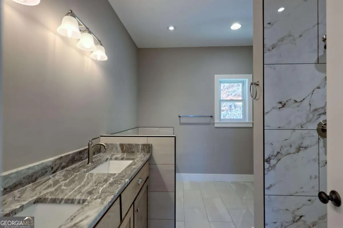 1378 Summit Trail