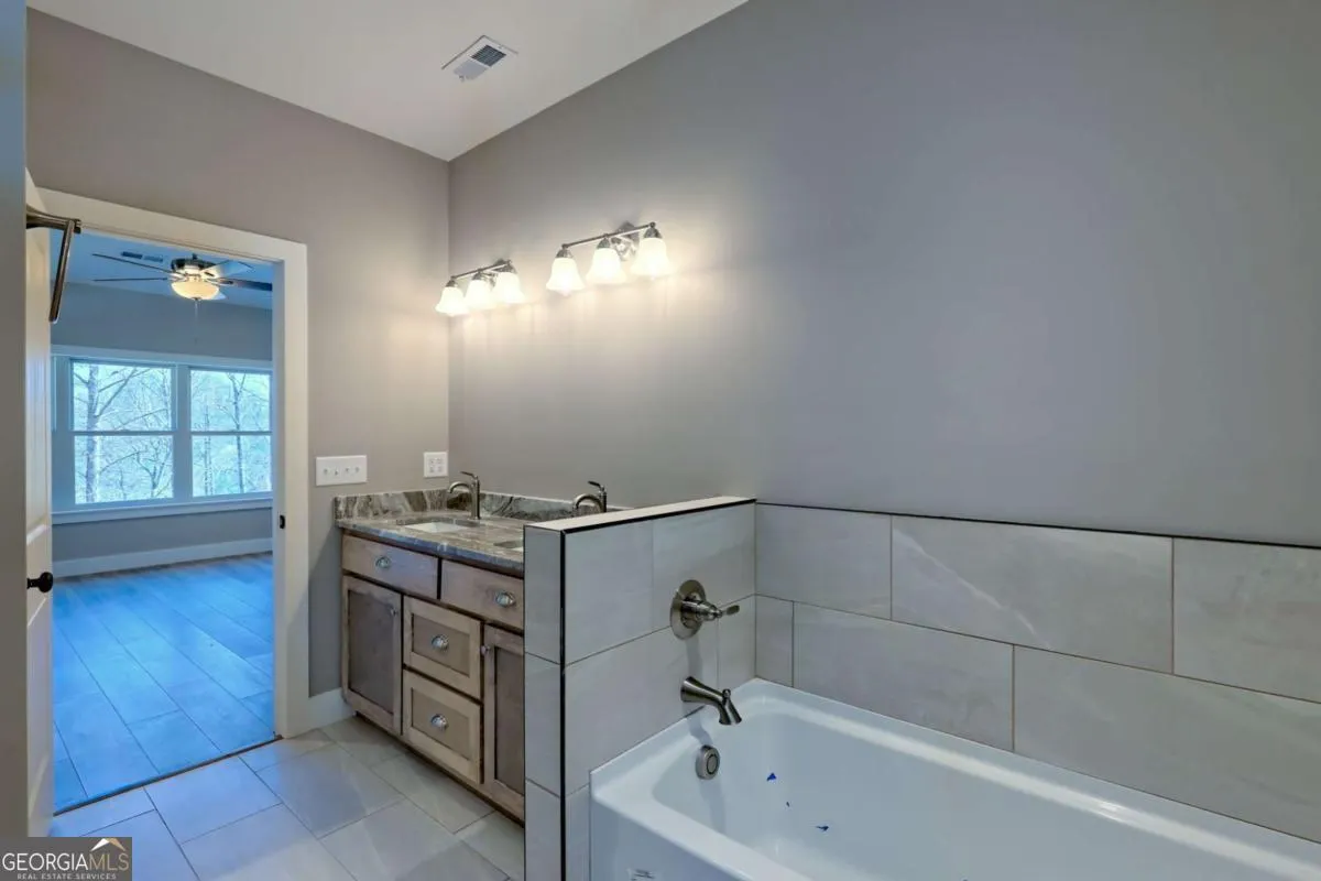 1378 Summit Trail