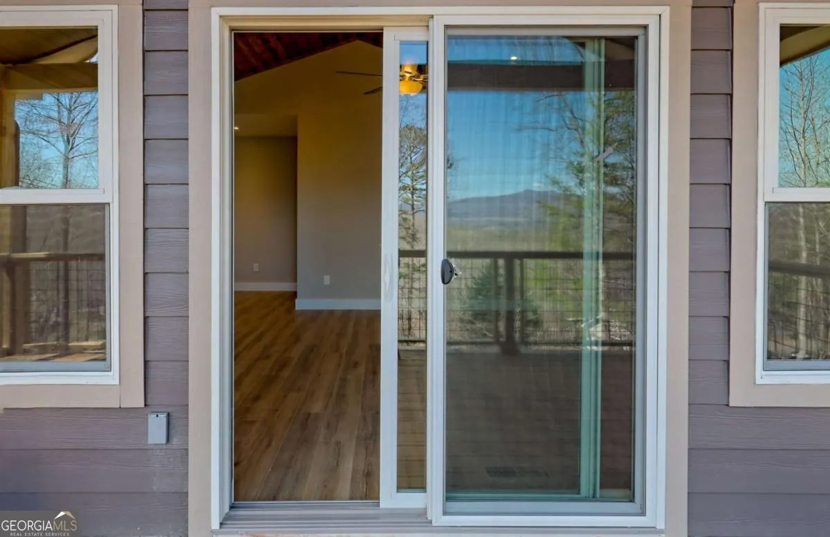 1378 Summit Trail