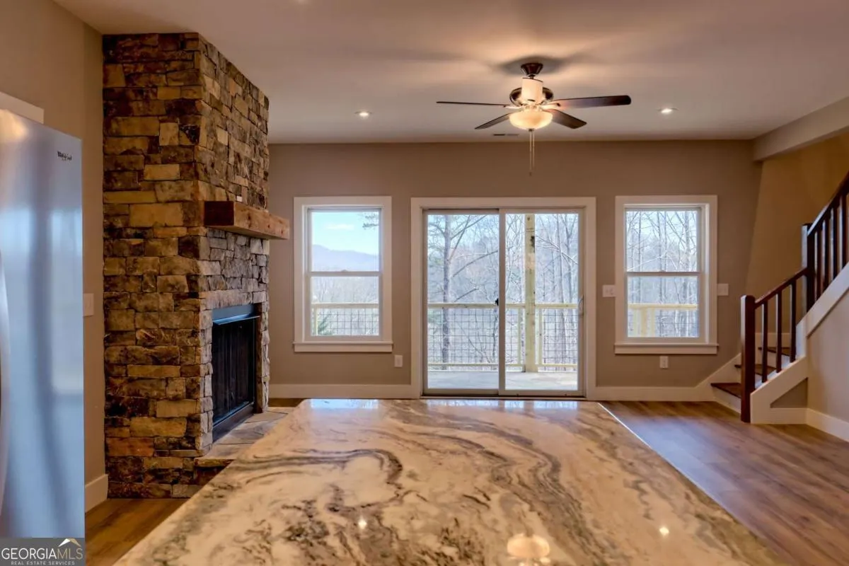 1378 Summit Trail