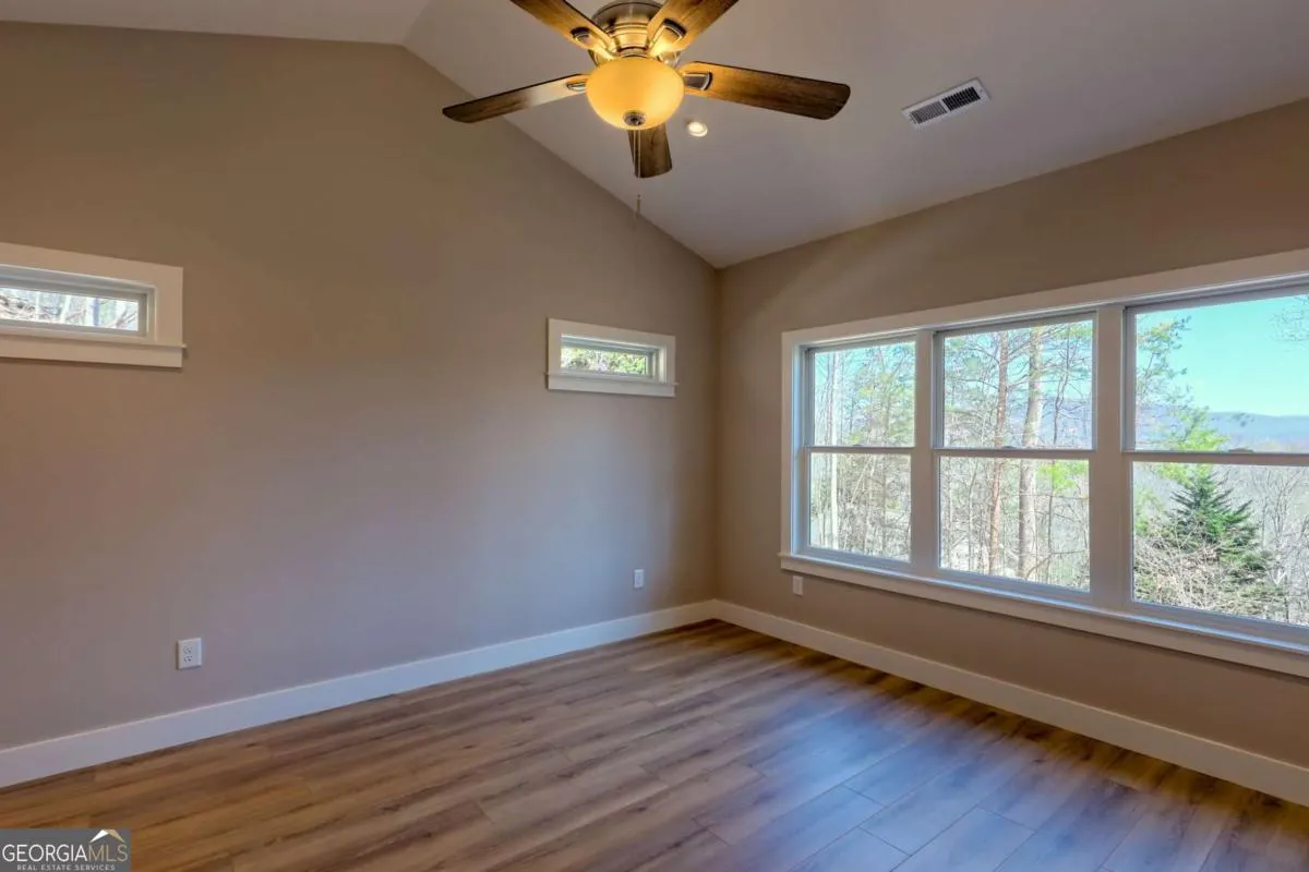 1378 Summit Trail