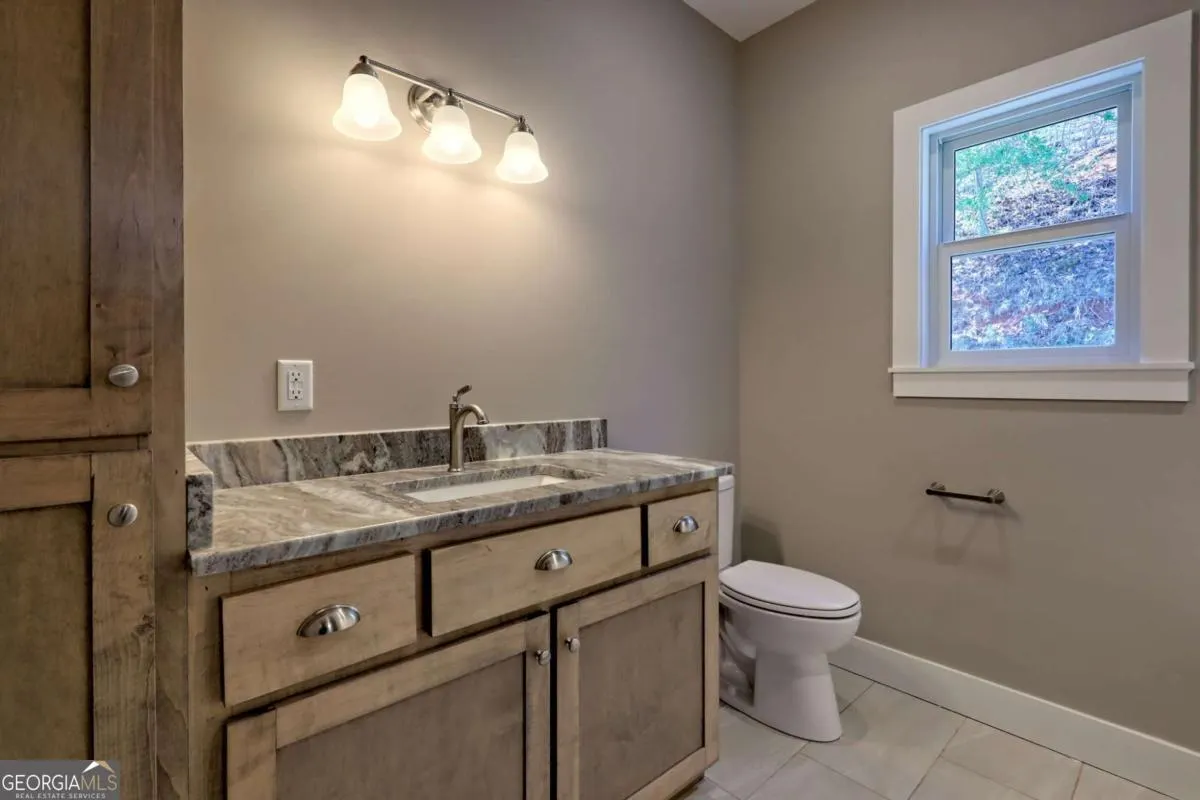 1378 Summit Trail