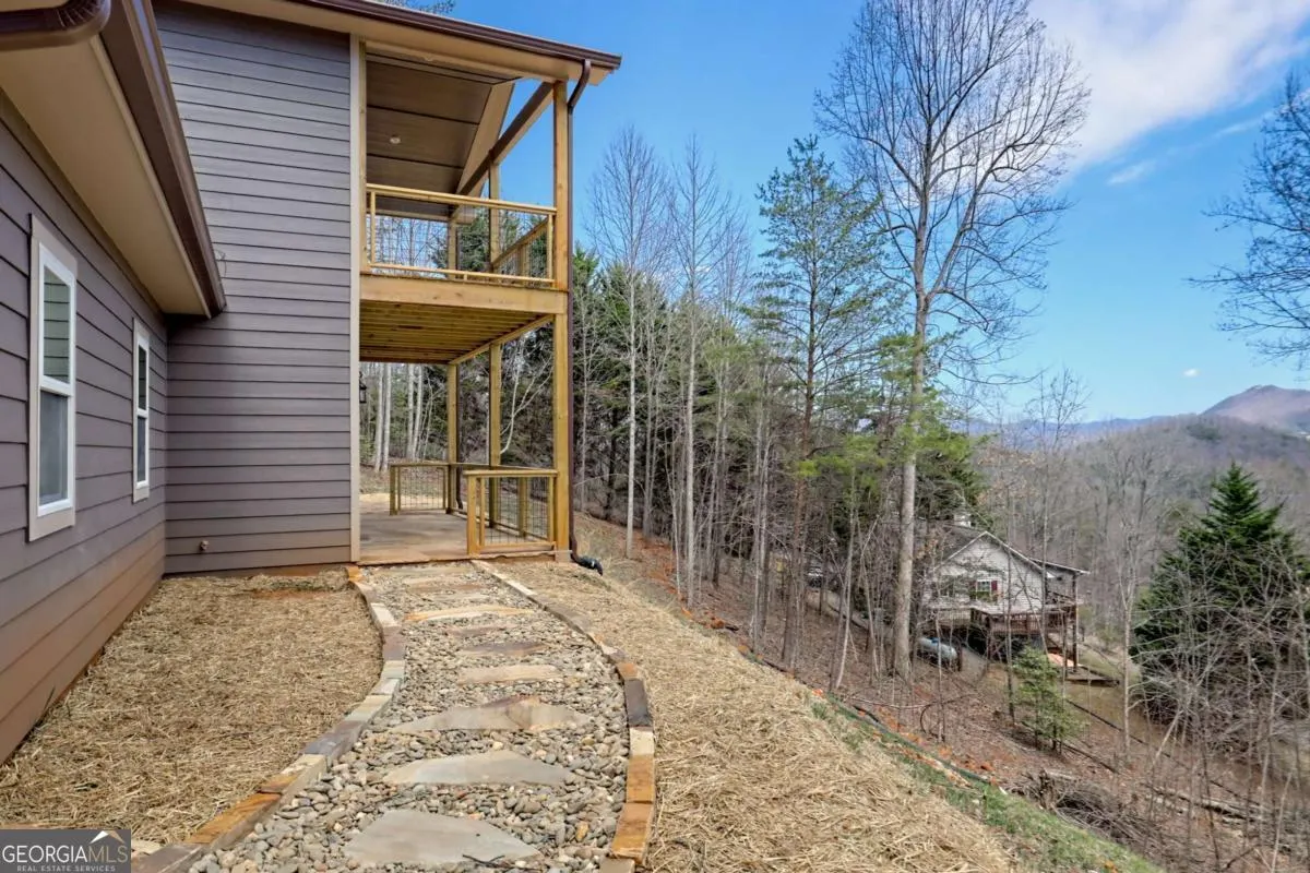 1378 Summit Trail