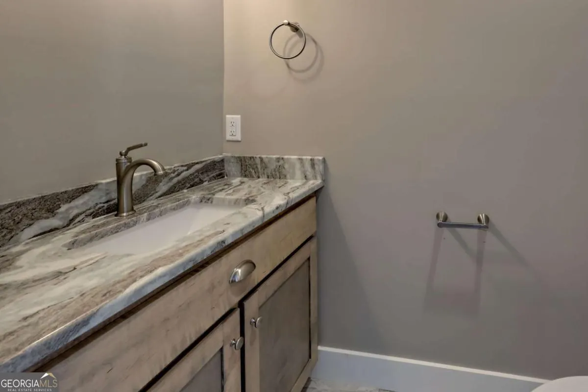 1378 Summit Trail