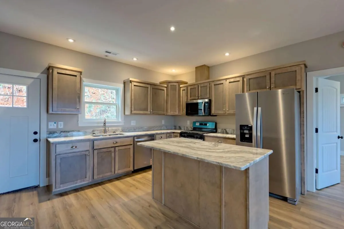 1378 Summit Trail