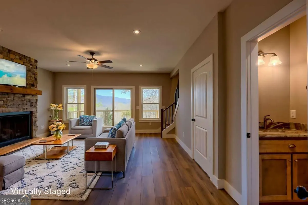 1378 Summit Trail