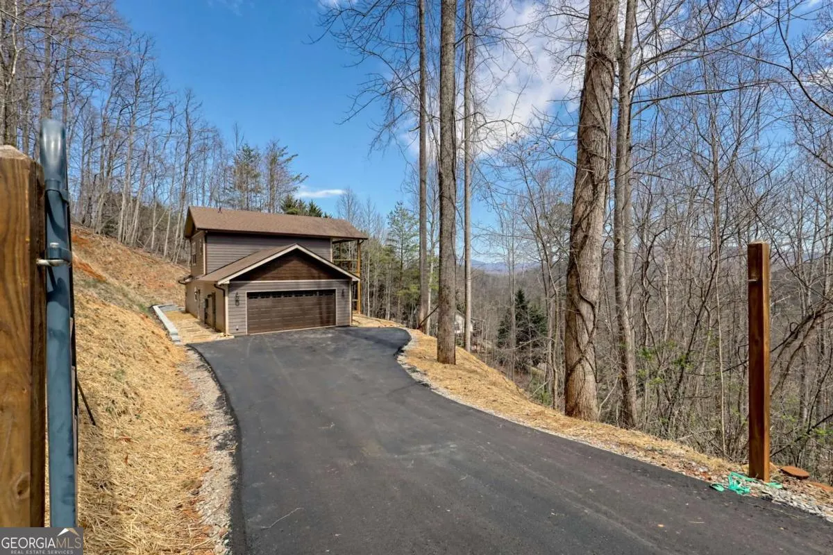 1378 Summit Trail