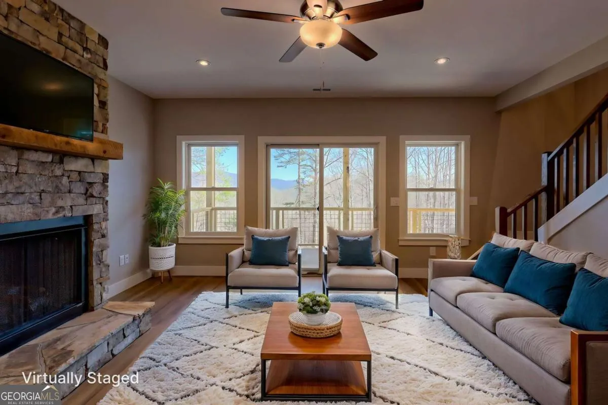 1378 Summit Trail