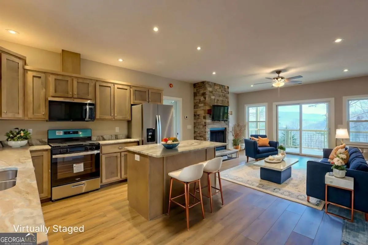 1378 Summit Trail
