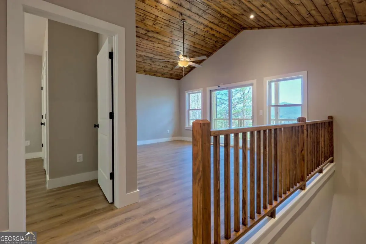 1378 Summit Trail
