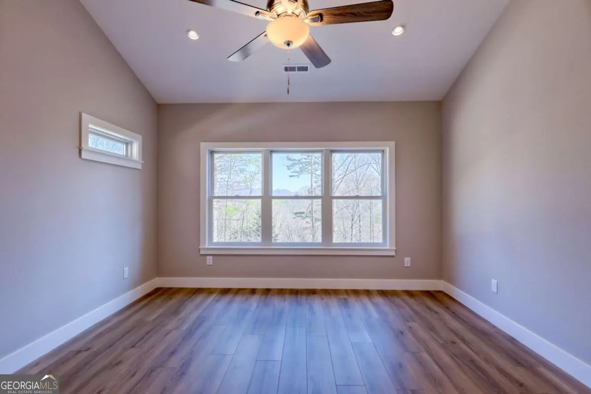 1378 Summit Trail