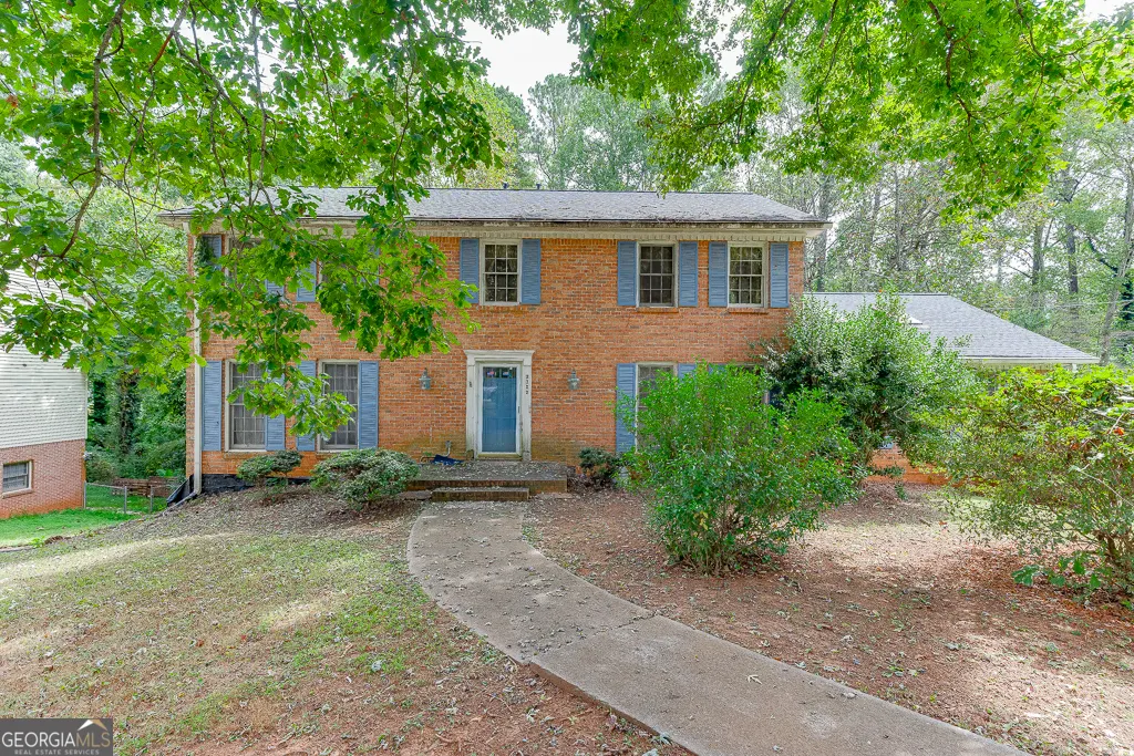 2302 Smokehouse Path