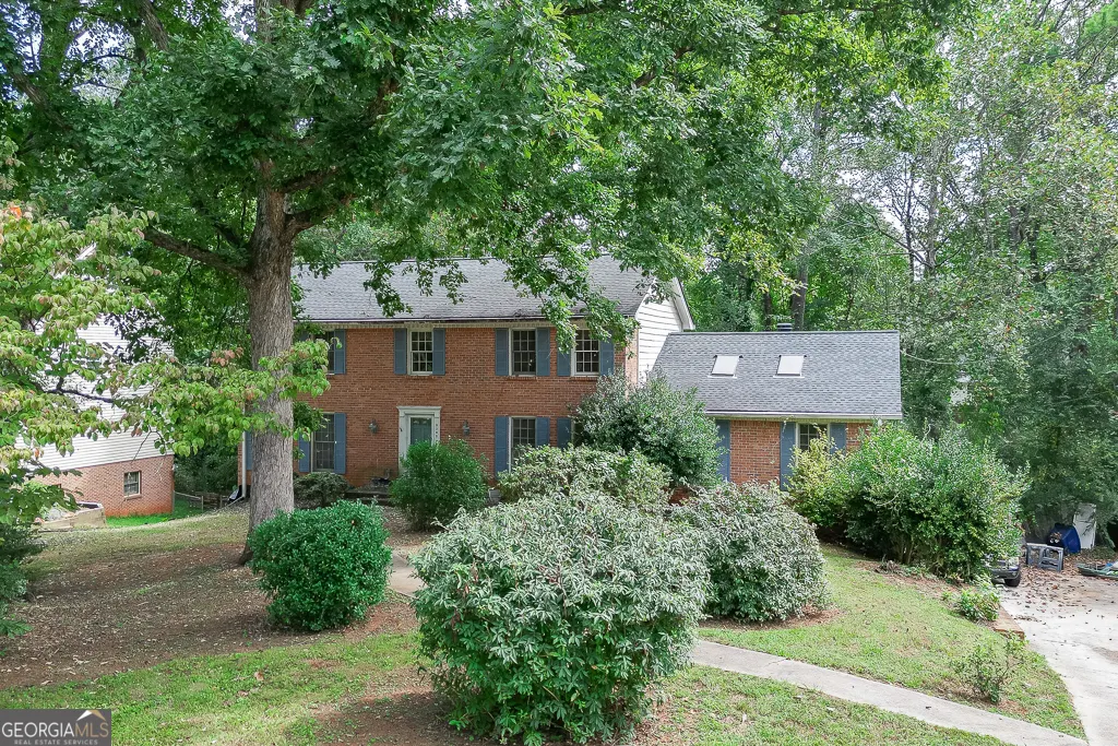 2302 Smokehouse Path