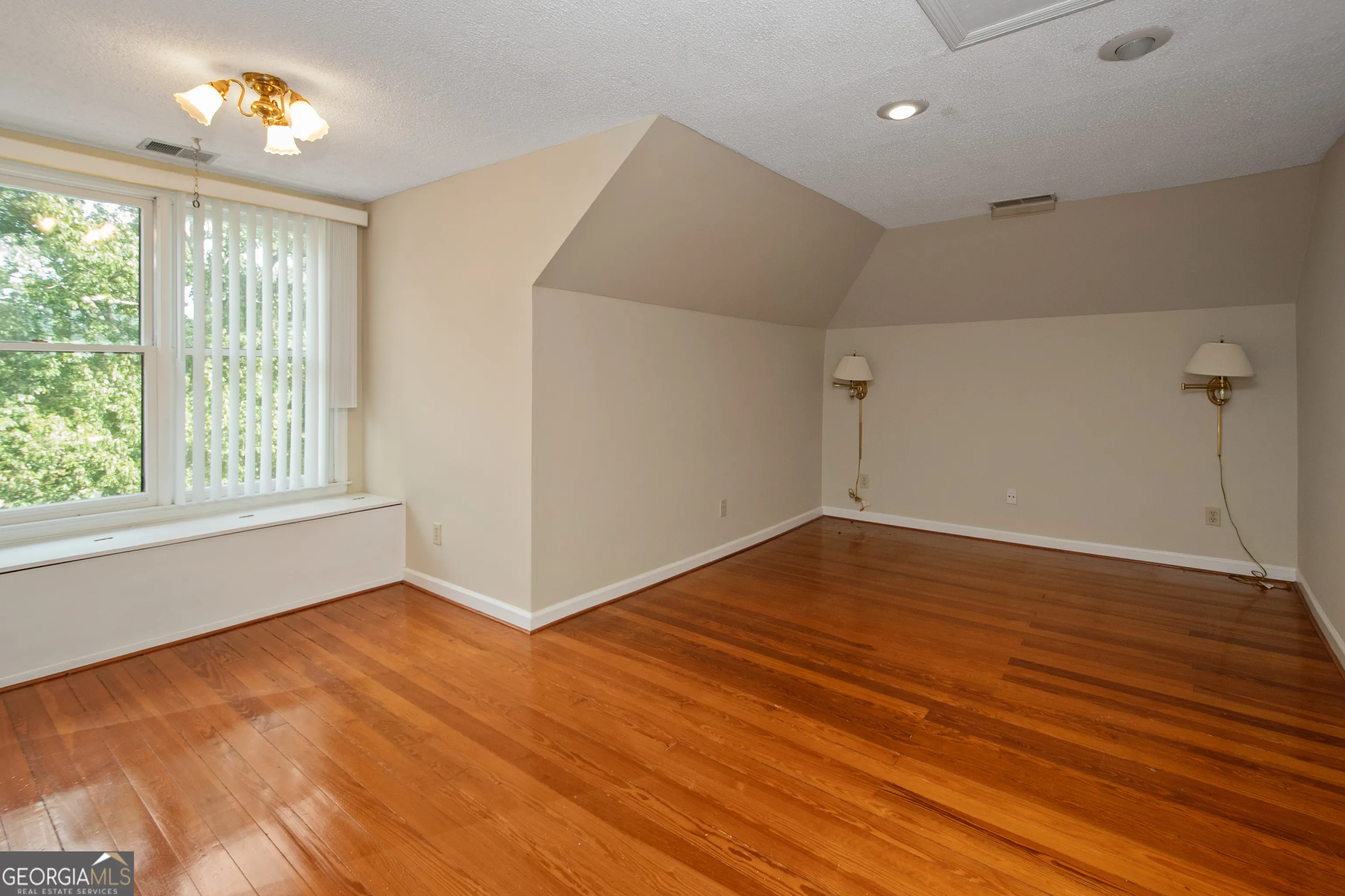 402 Tom Bell Road