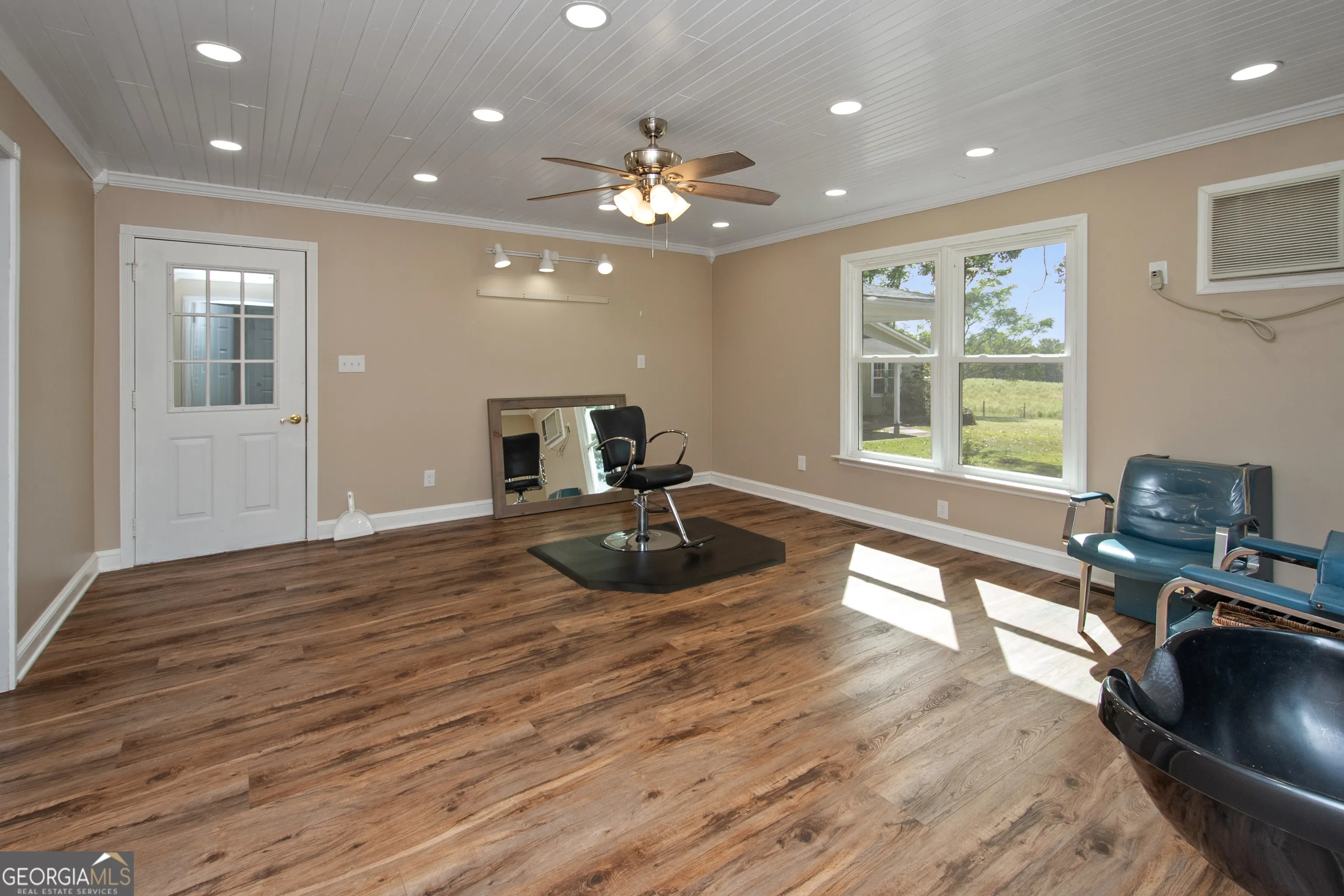 402 Tom Bell Road