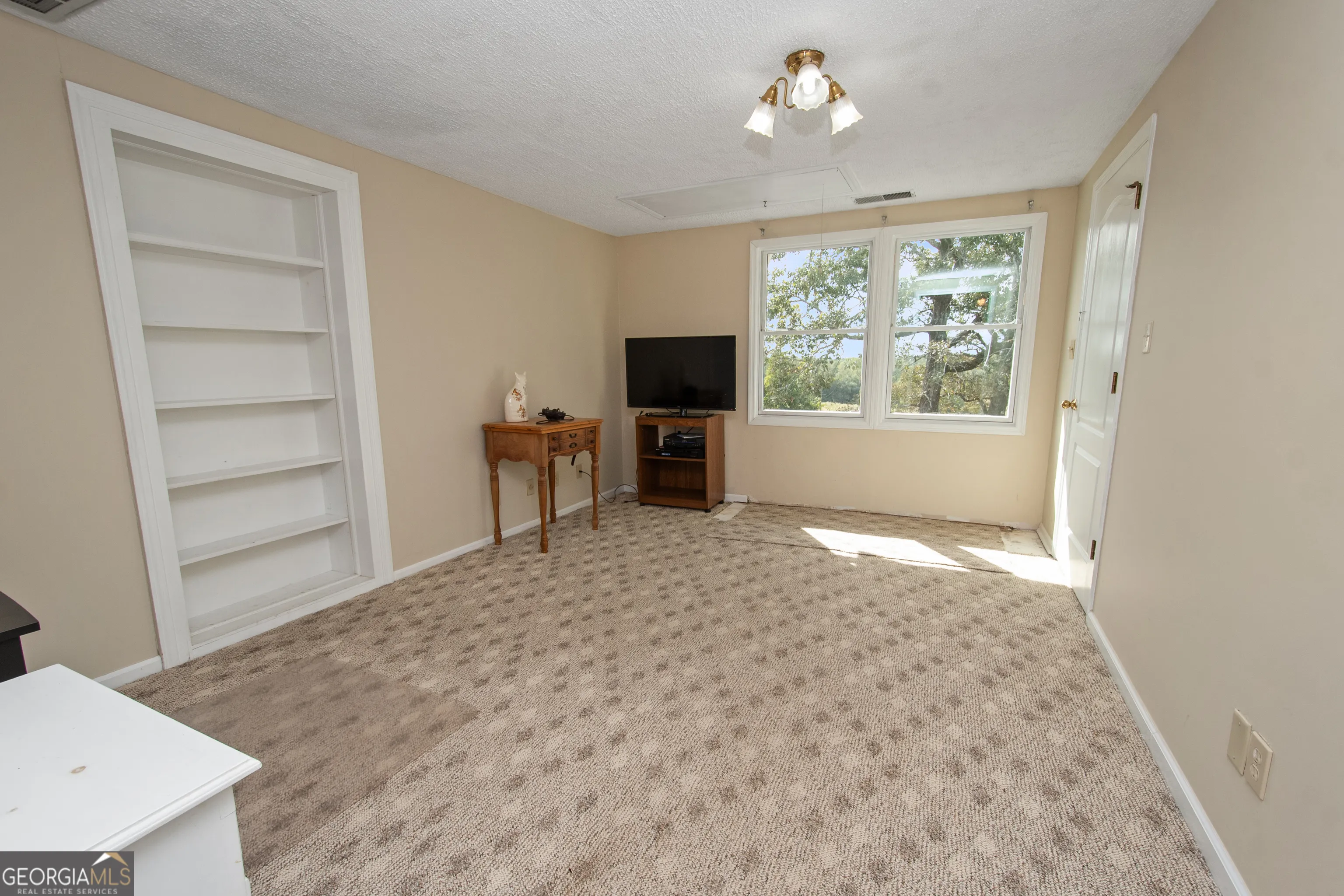 402 Tom Bell Road