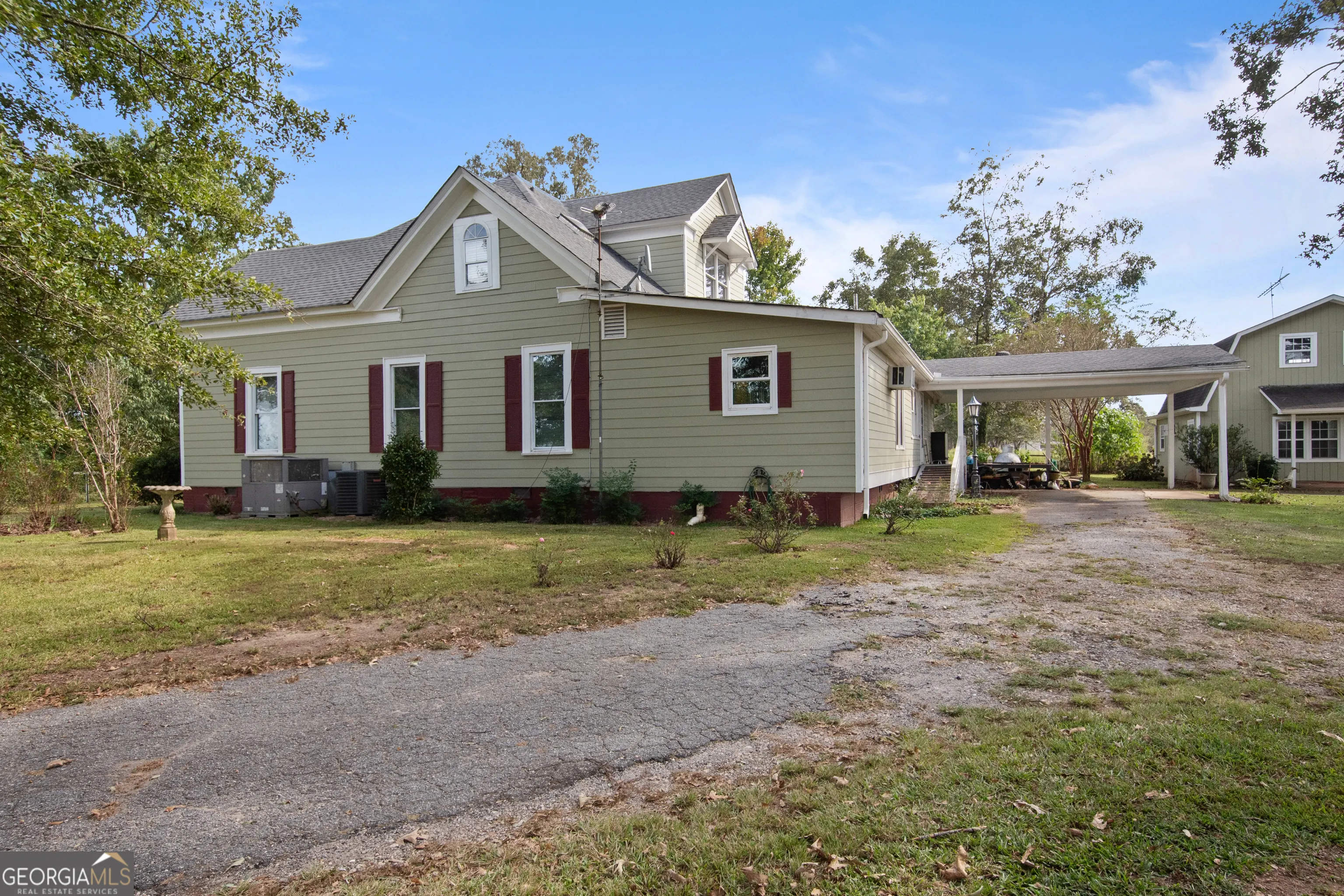 402 Tom Bell Road